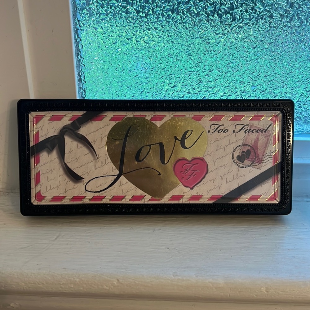 Too Faced Eyeshadow Pallette